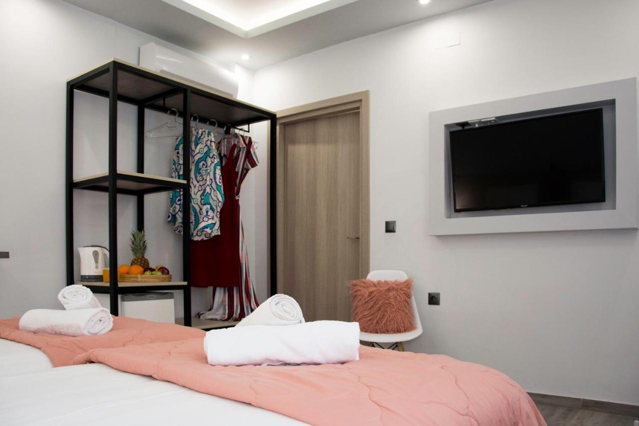 Big Max Guesthouse Kavos Ngoại thất bức ảnh