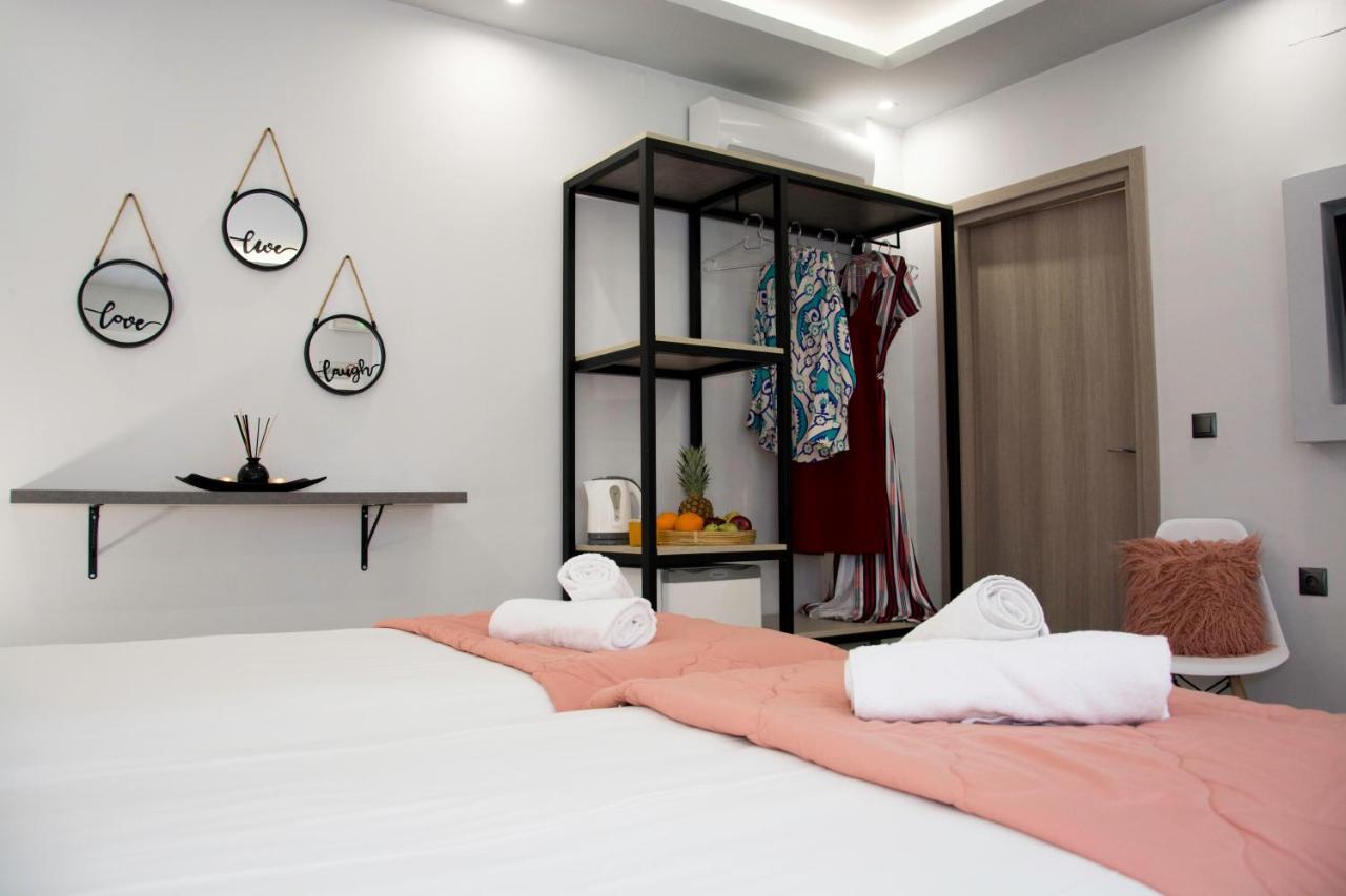 Big Max Guesthouse Kavos Ngoại thất bức ảnh