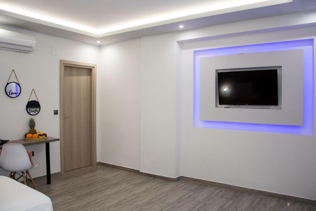 Big Max Guesthouse Kavos Ngoại thất bức ảnh